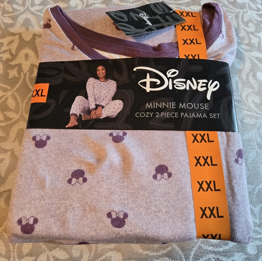 Disney Pajama Set - Picture 1 of 2
